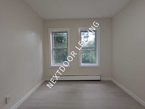 5th image of 346 Princeton Ave #3M