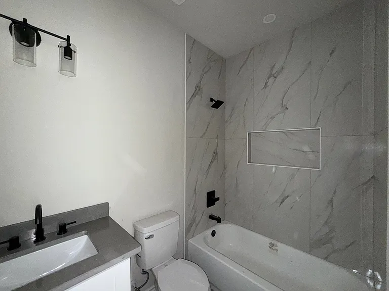 411 Moselle Ave — Photo 18