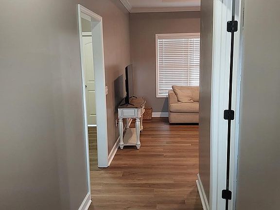 3rd image of 137 Chase Ridge Dr