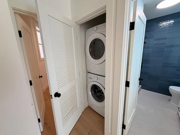 230 Castro St #3 — Photo 12