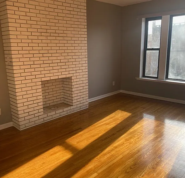 4749 S Langley Ave #2 — Photo 4