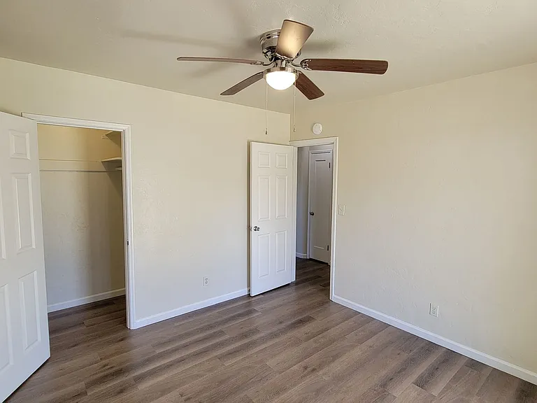 1251 Sunrise Ave — Photo 10