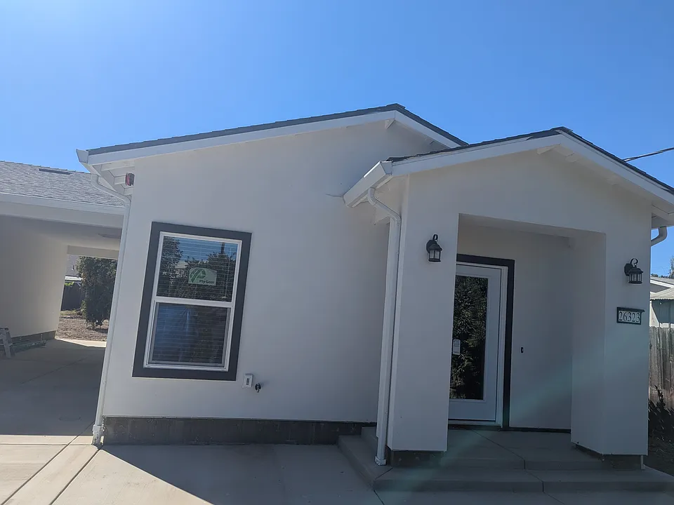 26323 N Louisa Ave