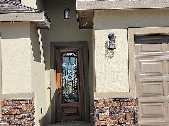 3rd image of 1816 W Hornbeck Blvd