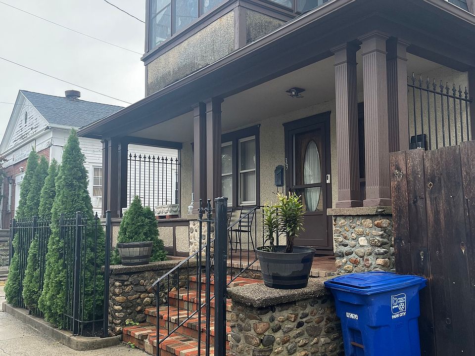 1st image of 33-35 Ash Street
