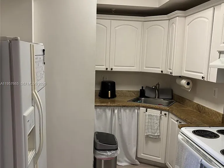 3500 Coral Way #406 — Photo 9