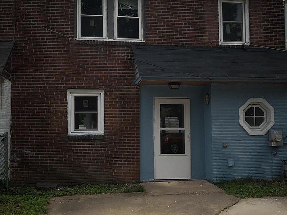 5th image of 20 Bedford Dr