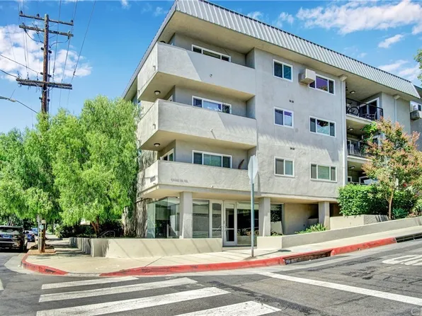 9005 Cynthia St APT 301, West Hollywood, CA 90069