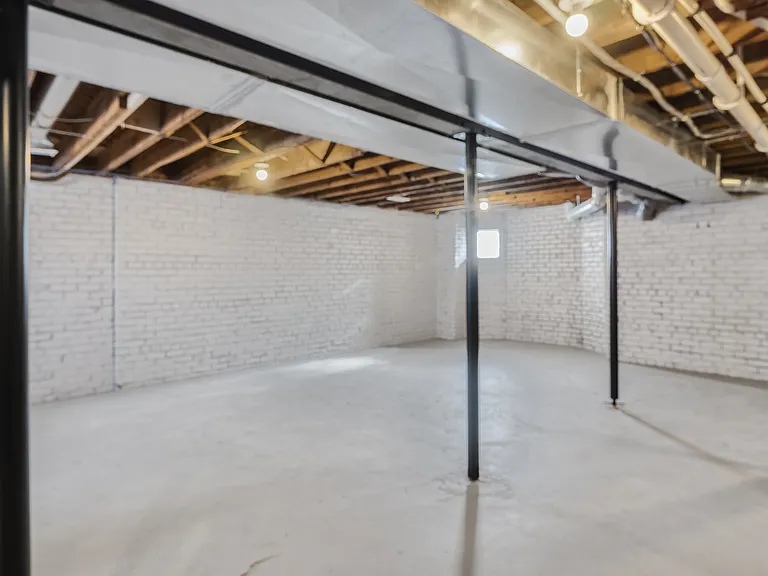 7243 Kercheval Ave #D — Photo 17