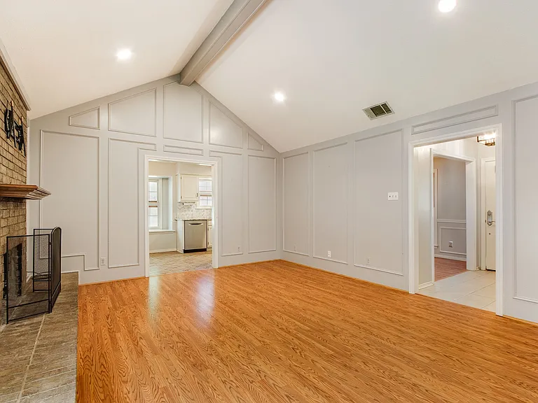 355 Aspenway Dr — Photo 7