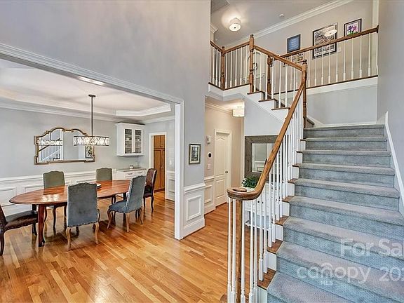3rd image of 1307 Bernbrooke Ct