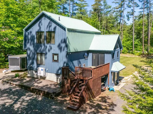 14 Oakwood Drive, Ossipee, NH 03814