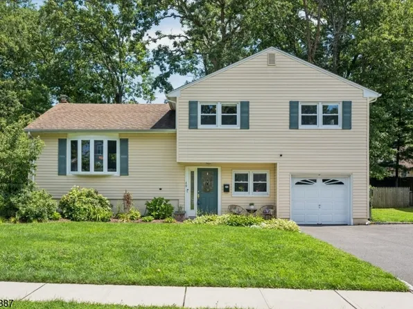 49 Crestmont Rd, West Orange Twp., NJ 07052