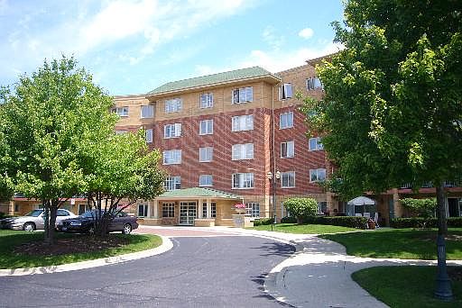 1st image of 720 Creekside Dr #401