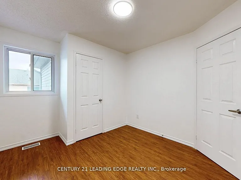 38 Rumi Cres — Photo 22