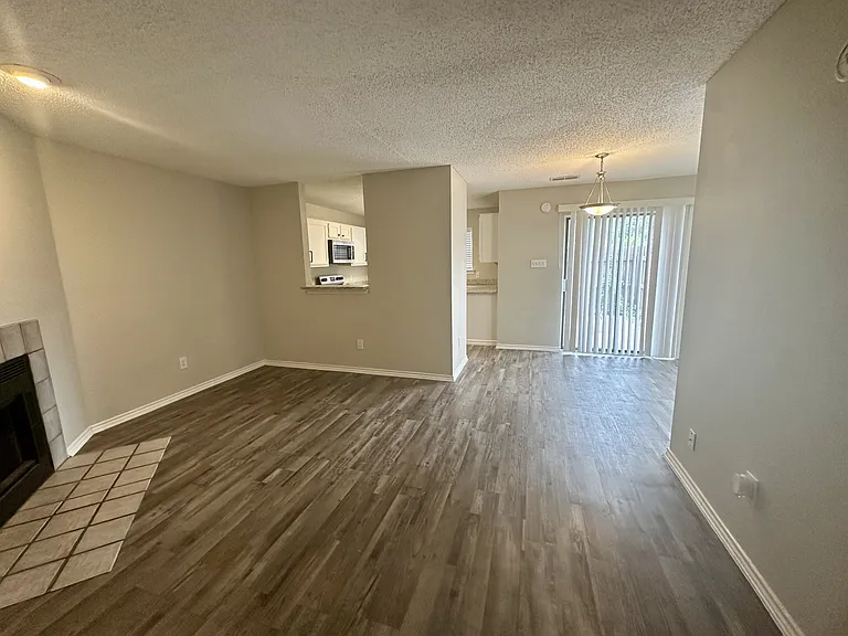 1601 Wynn Joyce Rd — Photo 22