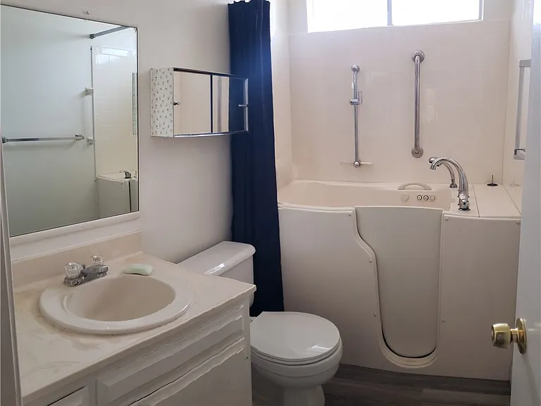 2125 San Bernardo Ave — Photo 7