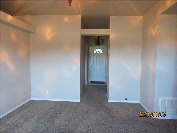 2nd image of 1305 N Prospect Cir