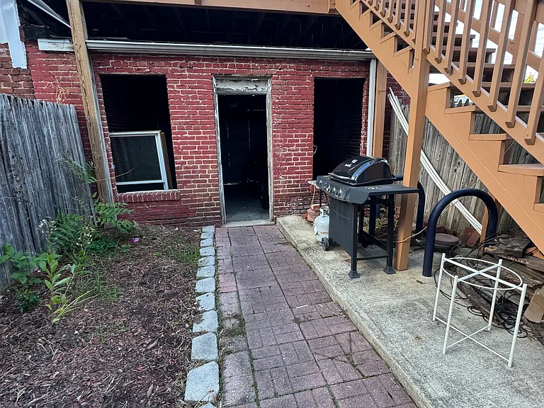 1219 Fairmont St NW #2 — Photo 16