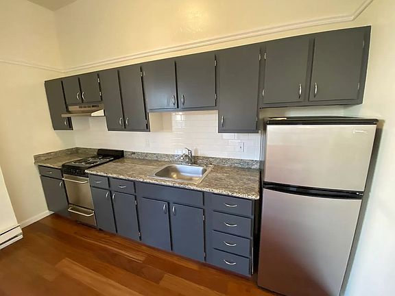4th image of 2224 Union St #214