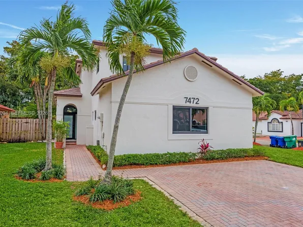 7472 NW 167th St, Hialeah, FL 33015