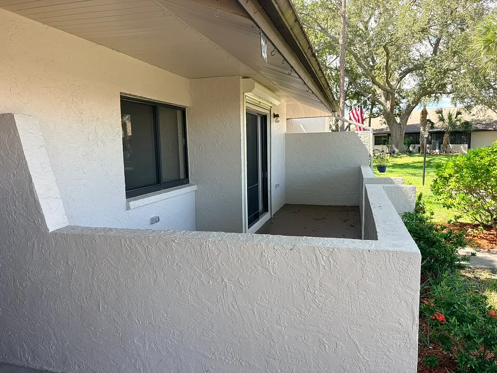 2 bed, 1110 sqft, $1,950 — Photo 2