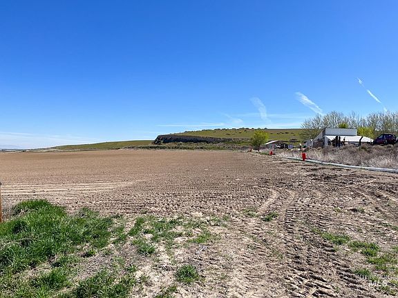 4th image of 1576 Stateline Rd