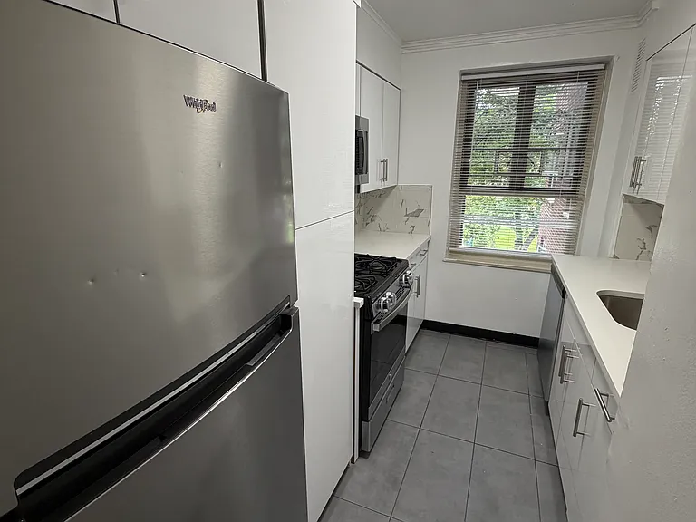 192-10B 69th Ave #2 — Photo 4