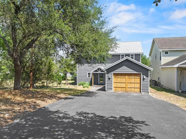 854 Lakebreeze Dr, Canyon Lake, TX 78133