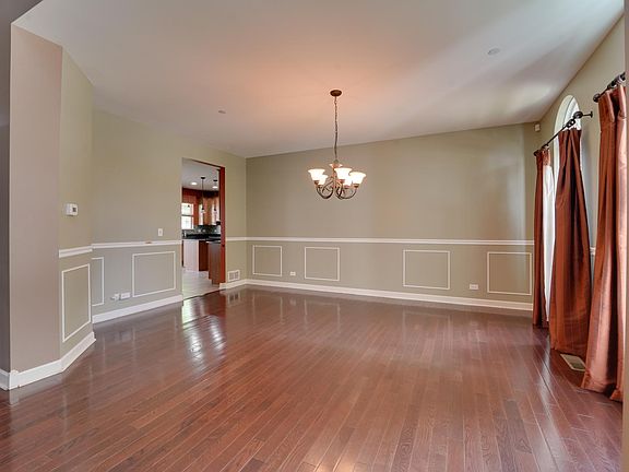 5th image of 2027 Amelia Ln