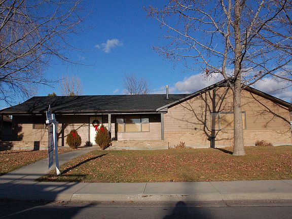 Great curb appeal with brand new roof