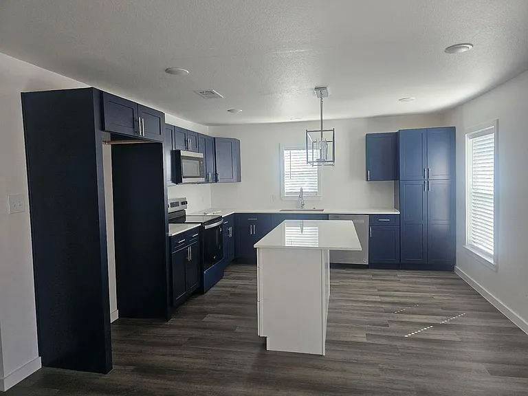 3522 Kenilworth St — Photo 9