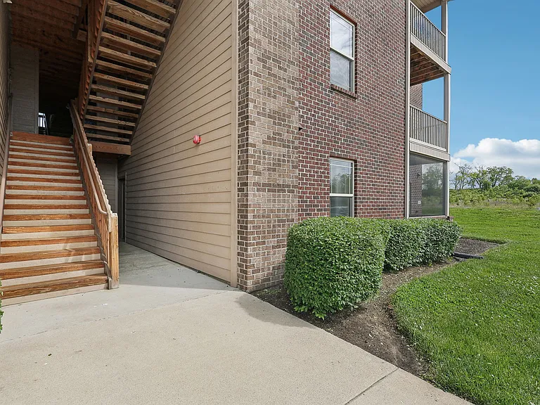 Nicholas Place Apartments — Photo 106