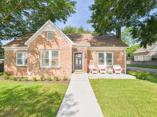 802 S Day St, Brenham, TX 77833