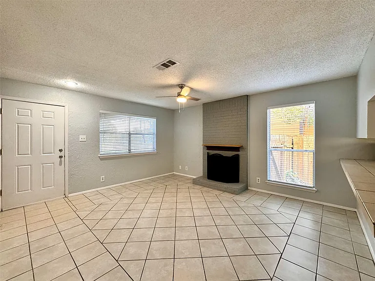 2203 Granberry Dr #A — Photo 6