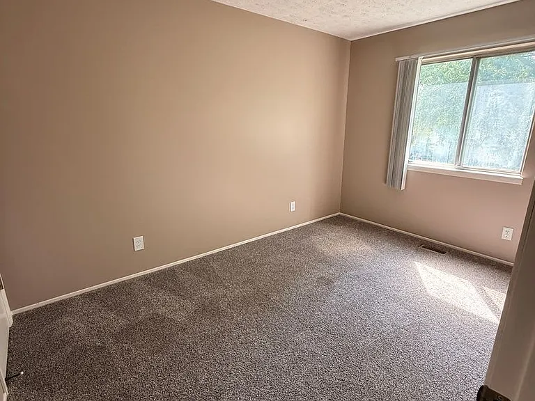 Southdale Square Apartments — Photo 135
