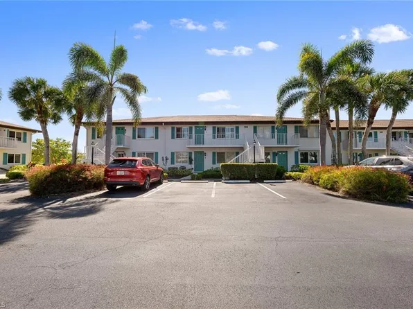 185 Penny LN #4, NAPLES, FL 34112