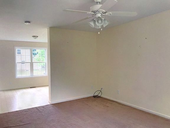 3rd image of 208 Arthur St