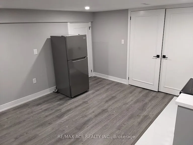 18 Mackinac Cres #BASEMENT — Photo 6