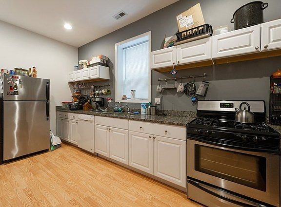 5th image of 3046 N Drake Ave #1