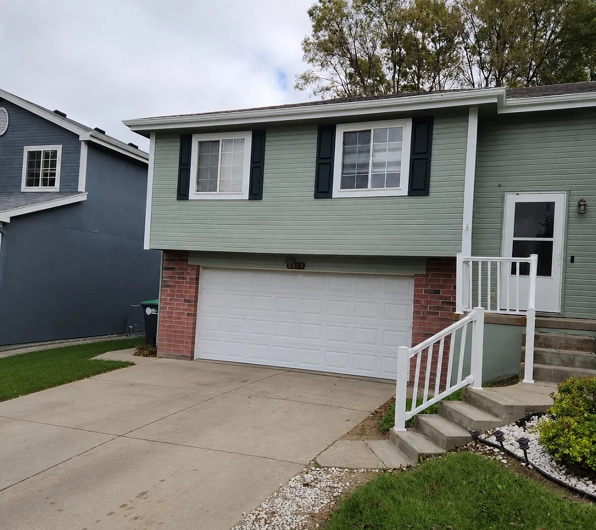 6509 N 112th Avenue — Photo 1