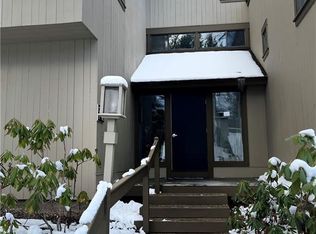 12 Mallard Dr #12, Farmington, CT 06032