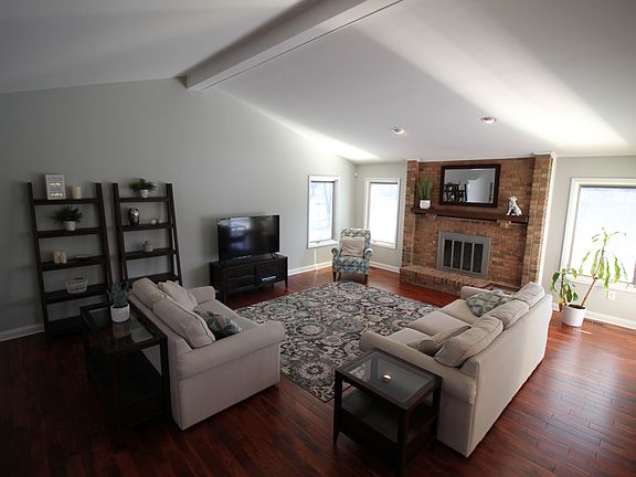 4th image of 6690 Forest Park Dr