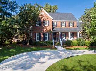 2417 Oakview Dr, New Bern, NC 28562