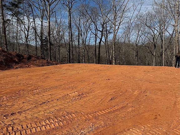 3rd image of 266 Basswood Rd