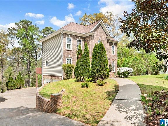 2nd image of 24 Beech Cir