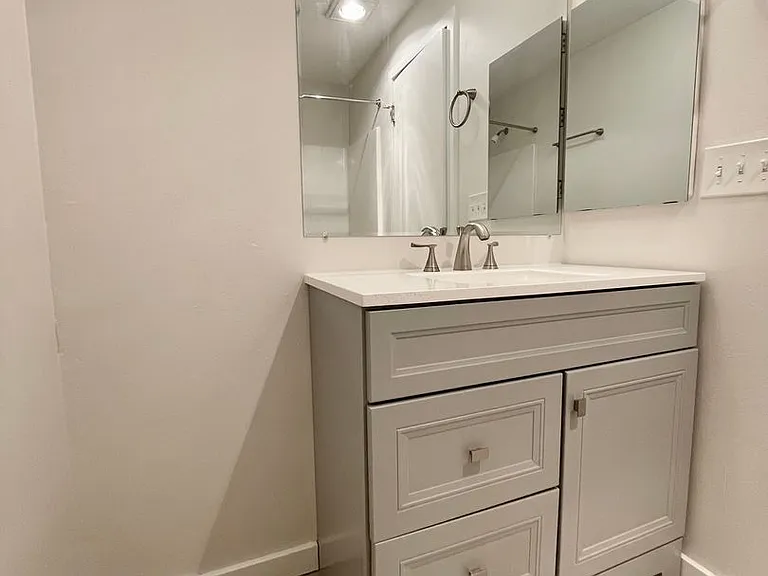 Monterey Apartments — Photo 20