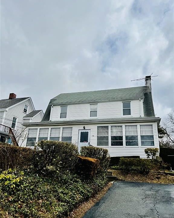 1st image of 34 Hudson Ter