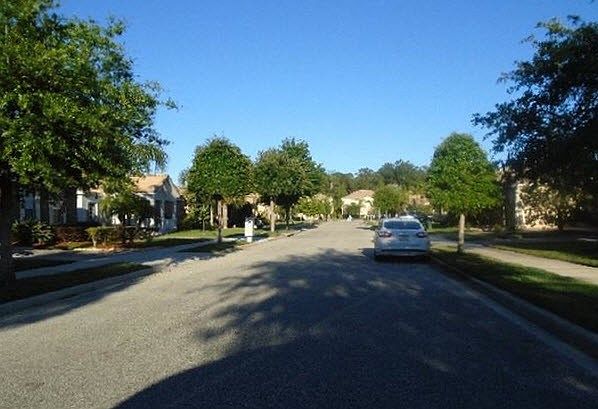 2nd image of 515 Venetian Villa Dr