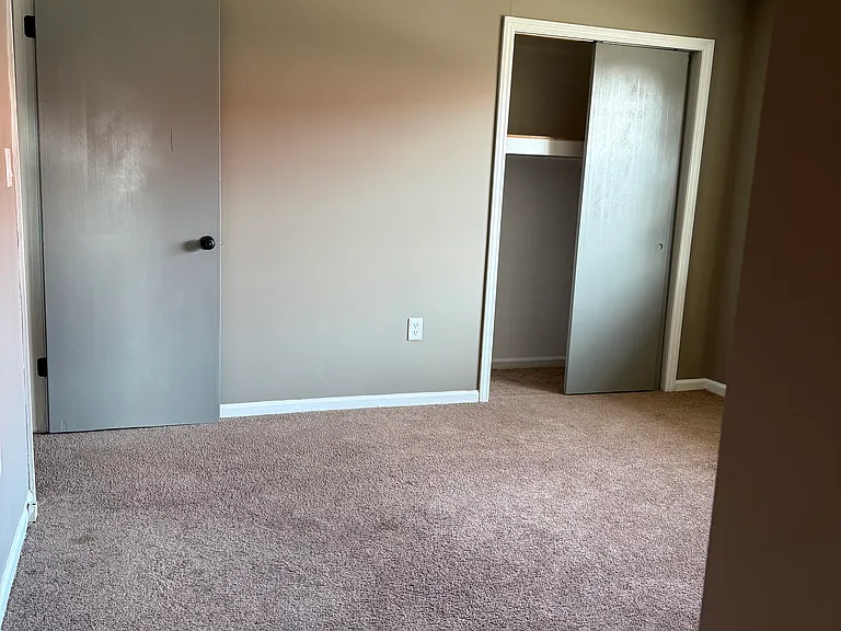 136 Martin Luther King Jr Dr — Photo 6